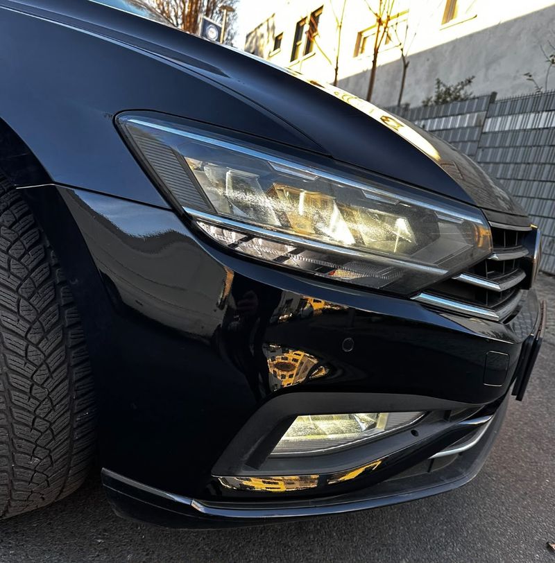 VW Passat Front nach der Reparatur ohne sichtbare Spuren